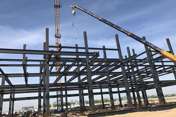 赤峰鋼結(jié)構(gòu)廠(chǎng)家談房屋鋼結(jié)構(gòu)搭建的注意事項(xiàng)